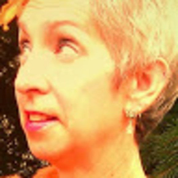 Meet your Posher, Amy - Picture 1 of 1